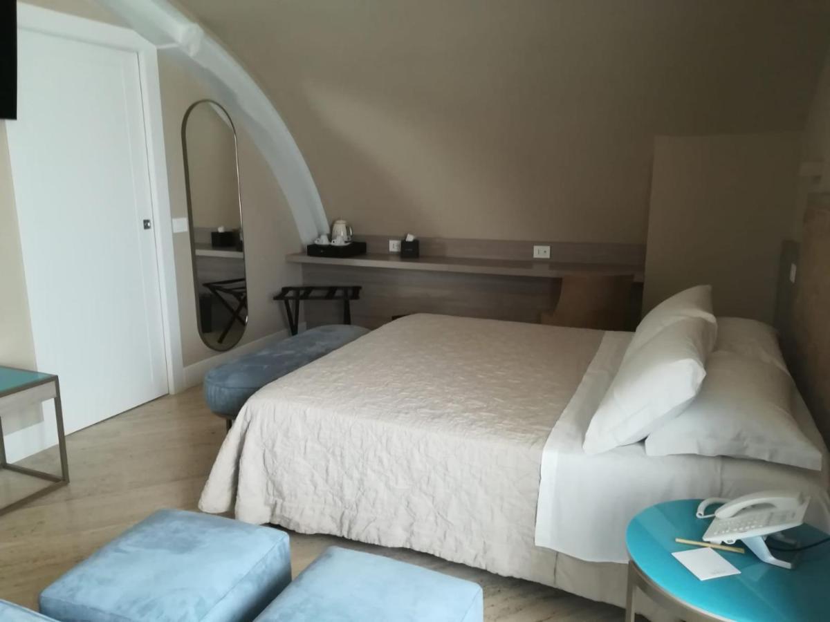 Europa Hotel Васто Екстер'єр фото